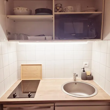 Eden Boheme - Chu, Parc Des Expos, Parking, Netflix *